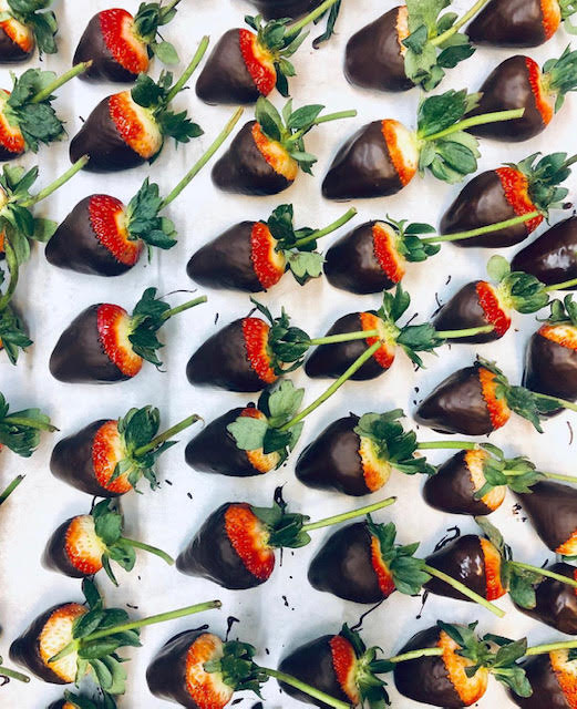 How to make chocolate dipped strawberries at home.