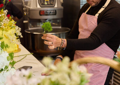 25 02 04 mangia spring cake 0394 social